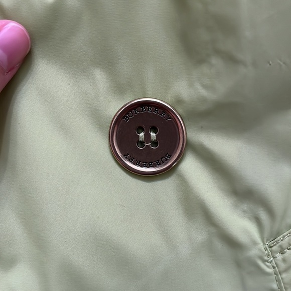 Authentic Burberry Windbreaker - Picture 3 of 9